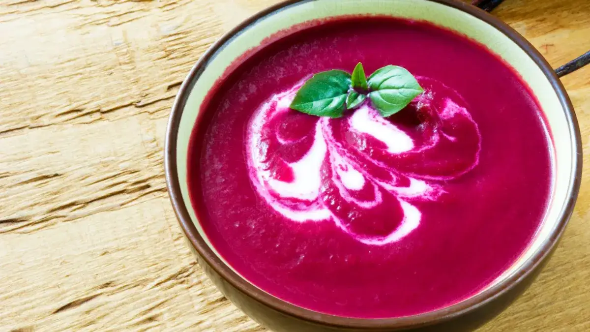 Zdjęcie Prepara la sopa de remolacha perfecta: receta, trucos y beneficios.