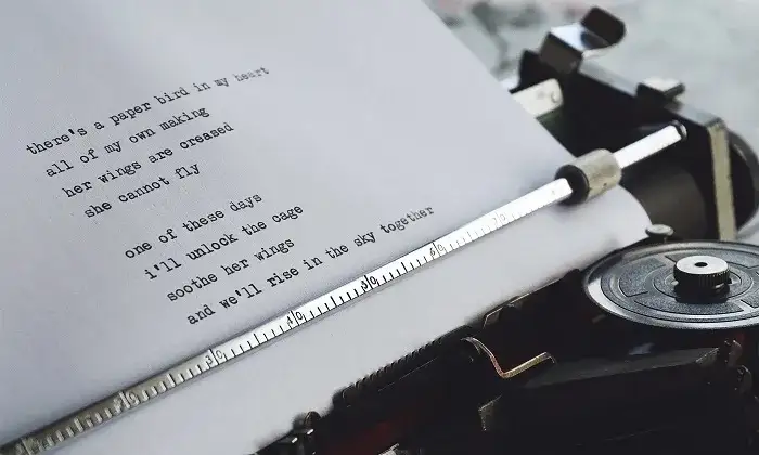 Zdjęcie Układ rymów w poezji: rodzaje, znaczenie i zastosowanie