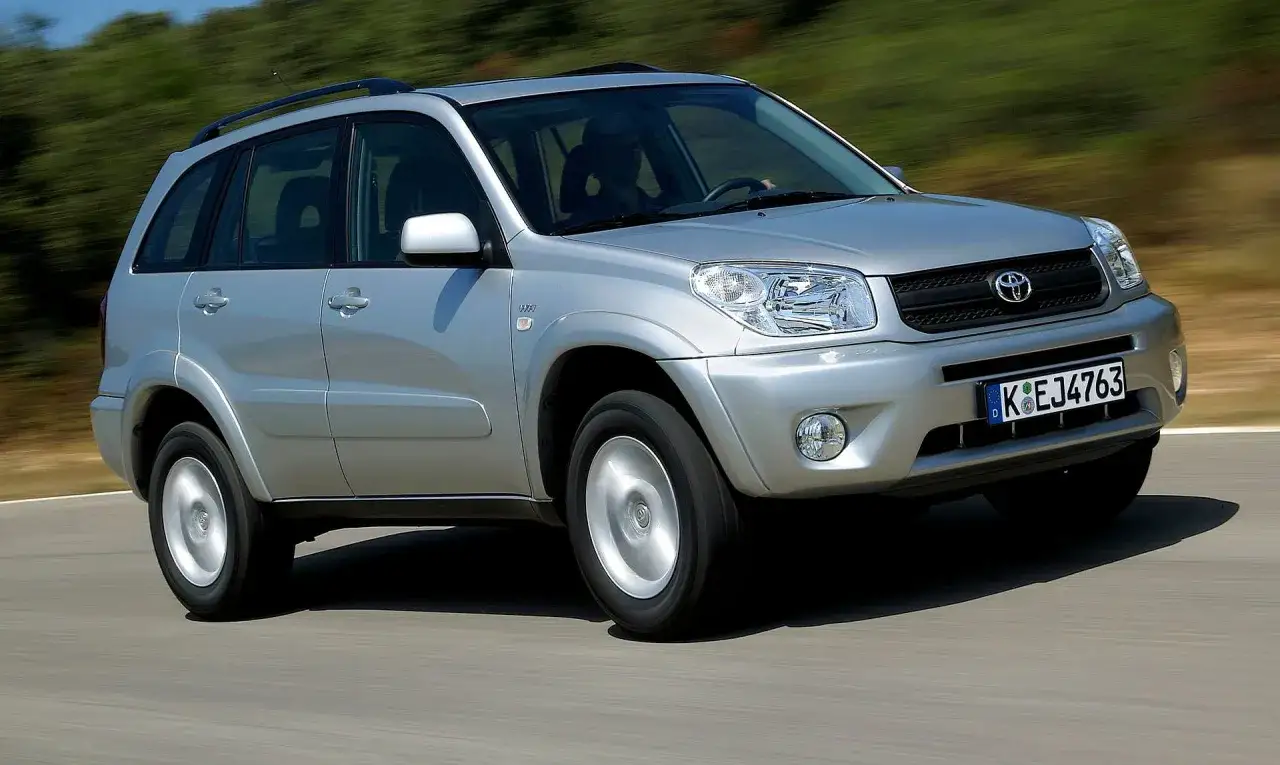 Zdjęcie Toyota RAV4 II - jaki silnik wybrać, aby uniknąć problemów?