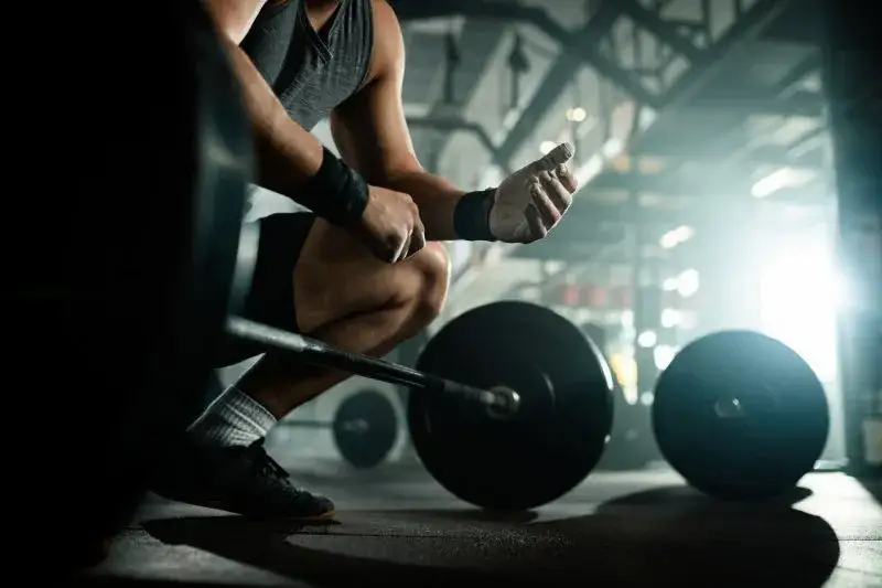 Zdjęcie CrossFit czy siłownia? Dogłębne por&oacute;wnanie dla Twojej formy
