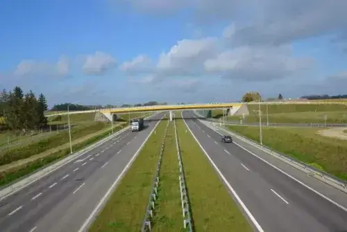 Zdjęcie Warszawa Kołobrzeg ile kilometrów? Sprawdź najkrótsze trasy i czas podróży