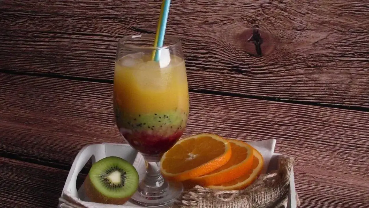 Zdjęcie Pyszne drinki z kiwi, które zachwycą Twoje podniebienie i orzeźwią