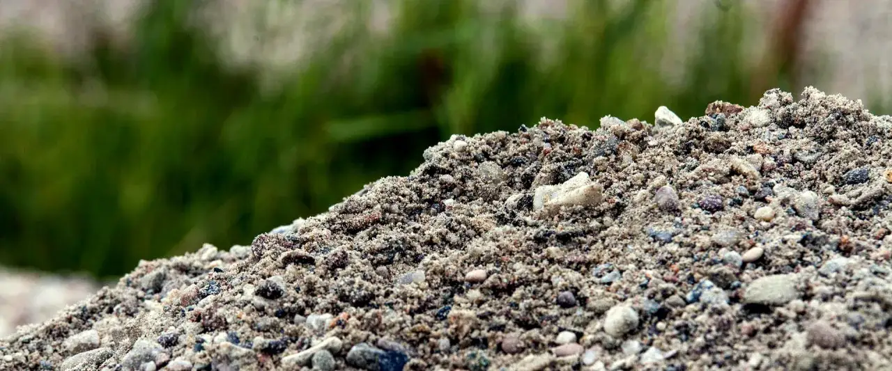 Zdjęcie Ile waży m3 kruszywa 0-31,5 mm? Sprawdź gęstość i wagi r&oacute;żnych rodzaj&oacute;w