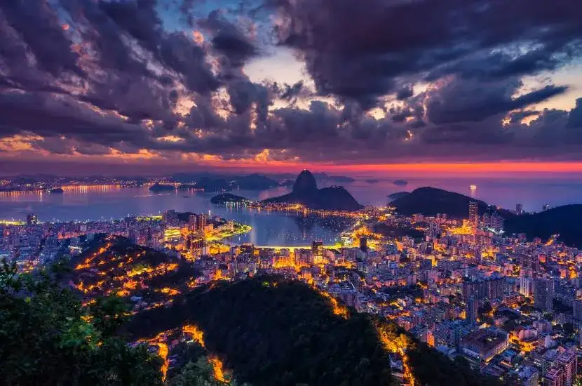 Zdjęcie Ile trwa lot do Brazylii? Czas lotu, który Cię zaskoczy