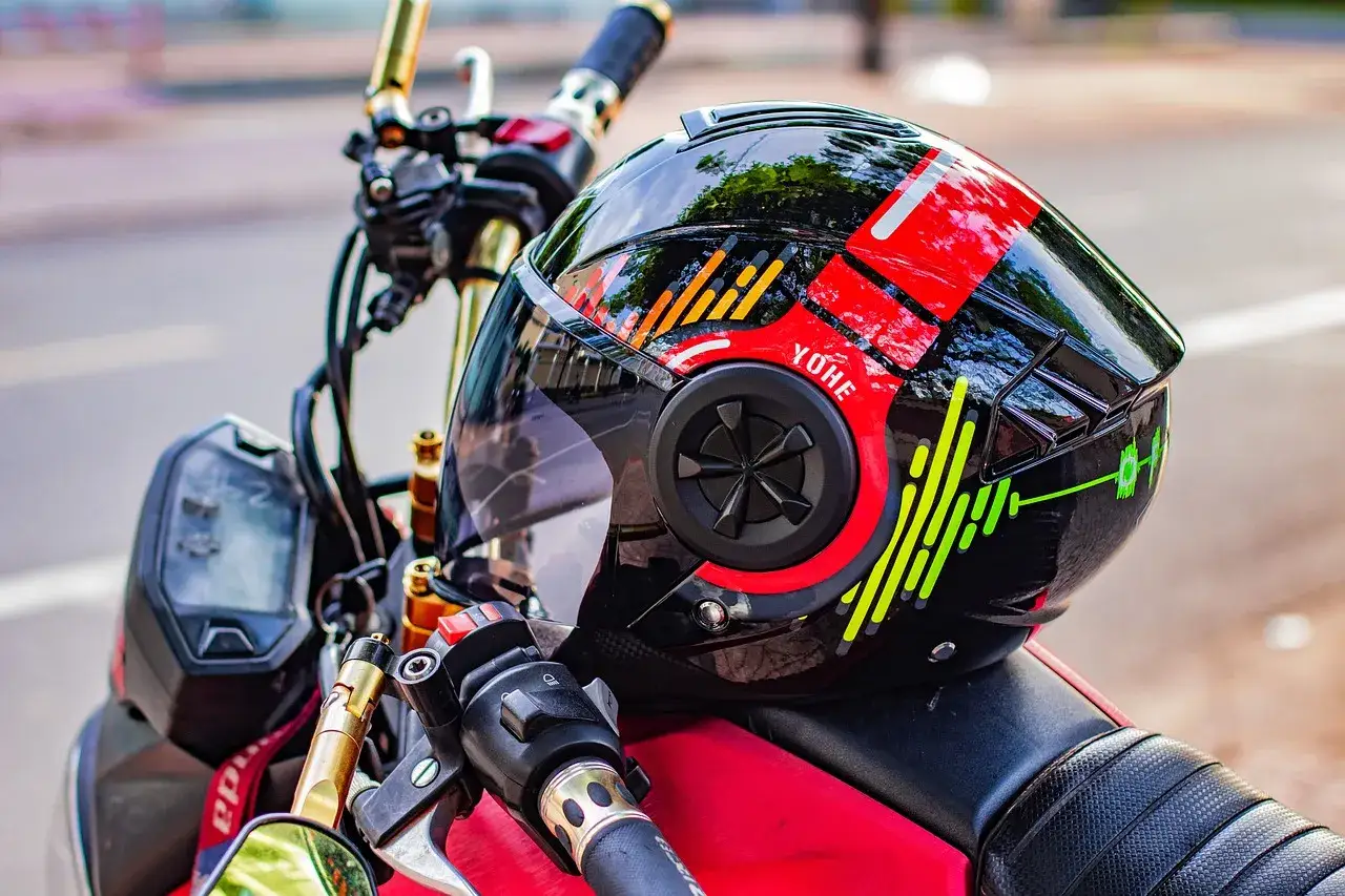 Zdjęcie Jak wybrać idealny kask motocyklowy - uniknij błędów i rozczarowań
