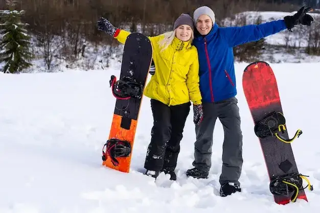 Zdjęcie Pierwsza deska snowboardowa: Jak wybrać idealną na naukę?
