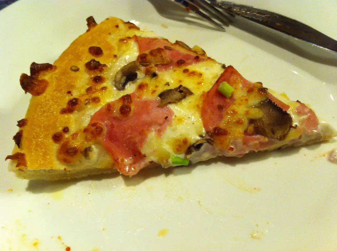 Zdjęcie Ile waży duża pizza w Pizza Hut? Zaskakujące fakty o wadze!