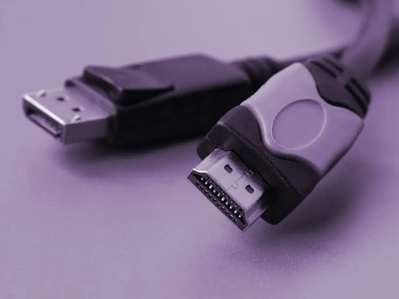 Zdjęcie Jaki kabel do monitora? Wybierz najlepszy dla swojego sprzętu
