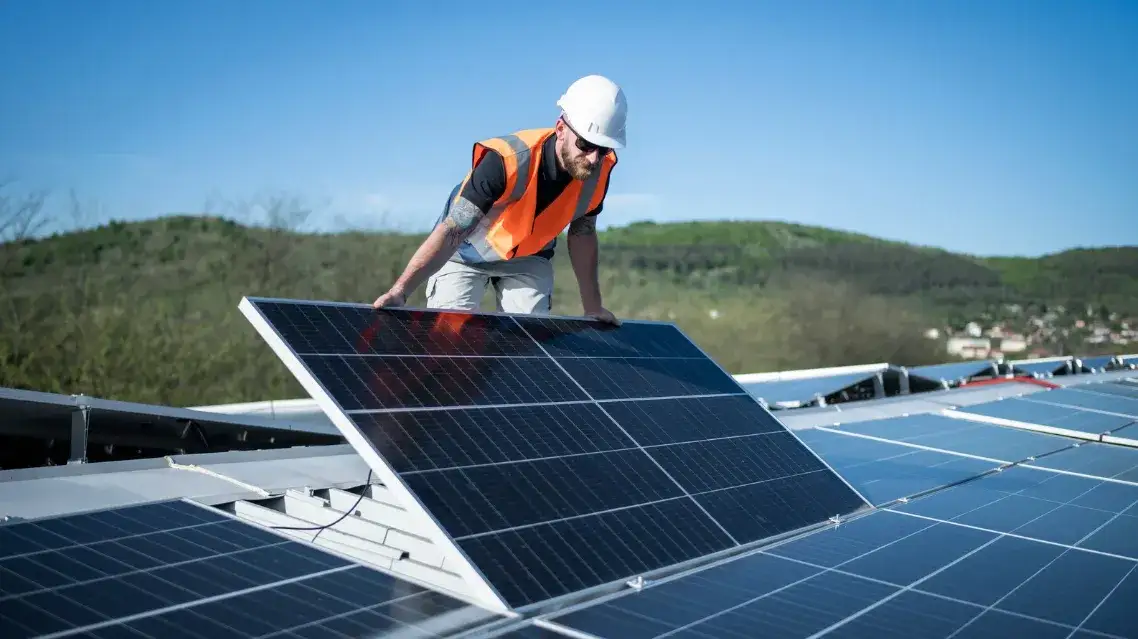 Zdjęcie Montaż elektrowni słonecznych: uniknij kosztownych błędów i kłopotów