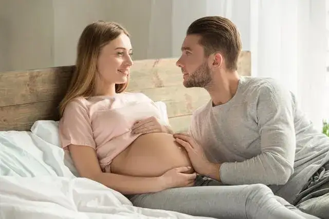 Zdjęcie Od kiedy liczyć ruchy dziecka? Kluczowe informacje dla przyszłych mam