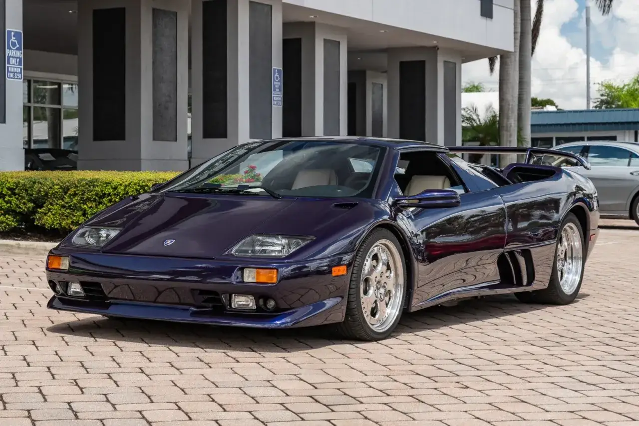 Zdjęcie Ile kosztuje lamborghini diablo? Ceny i czynniki wpływające na wartość