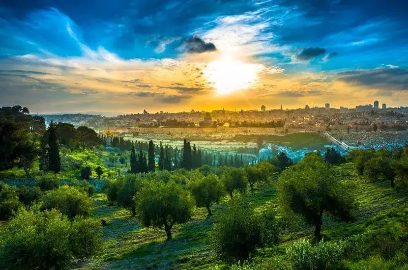 Zdjęcie Ile trwa lot do Izraela? Sprawdź, co wpływa na czas przelotu!
