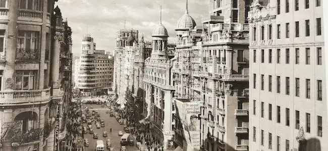 Zdjęcie La Renovadora Gran Vía: Fotos, Historia y Sabores que Enamoran