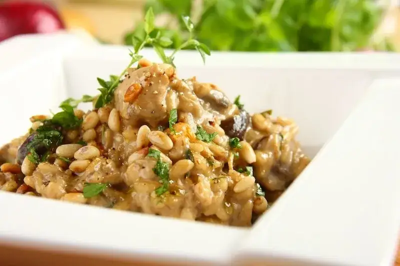 Zdjęcie Jak zrobić risotto z grzybami – prosty przepis na pyszne danie