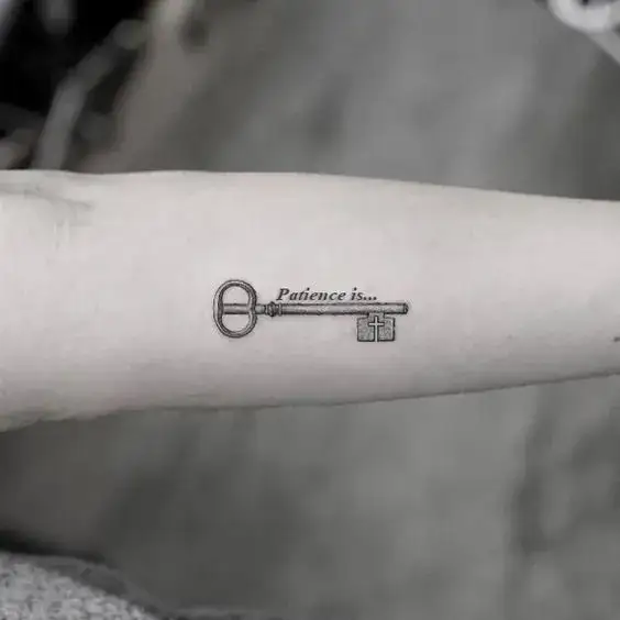 Zdjęcie Tatuaż klucz znaczenie – symbolika, historia i kulturowe inspiracje