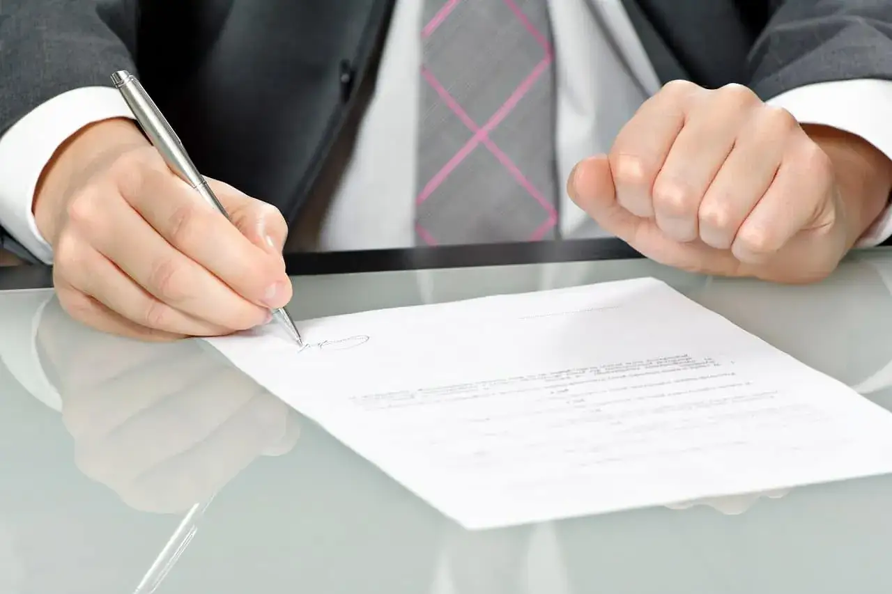 Zdjęcie Zniesienie wsp&oacute;łwłasności u notariusza: Dokumenty gotowa checklista