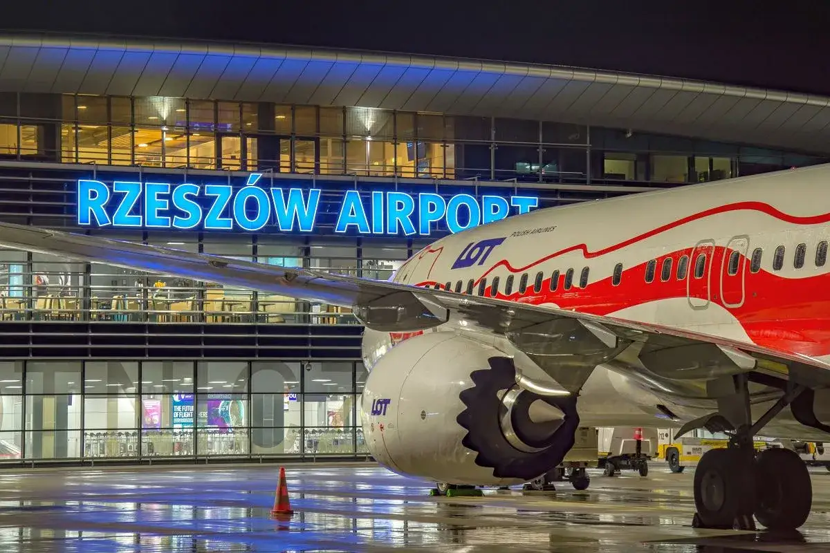 Zdjęcie Gdzie można polecieć z Rzeszowa? Sprawdź najlepsze kierunki i tanie loty!