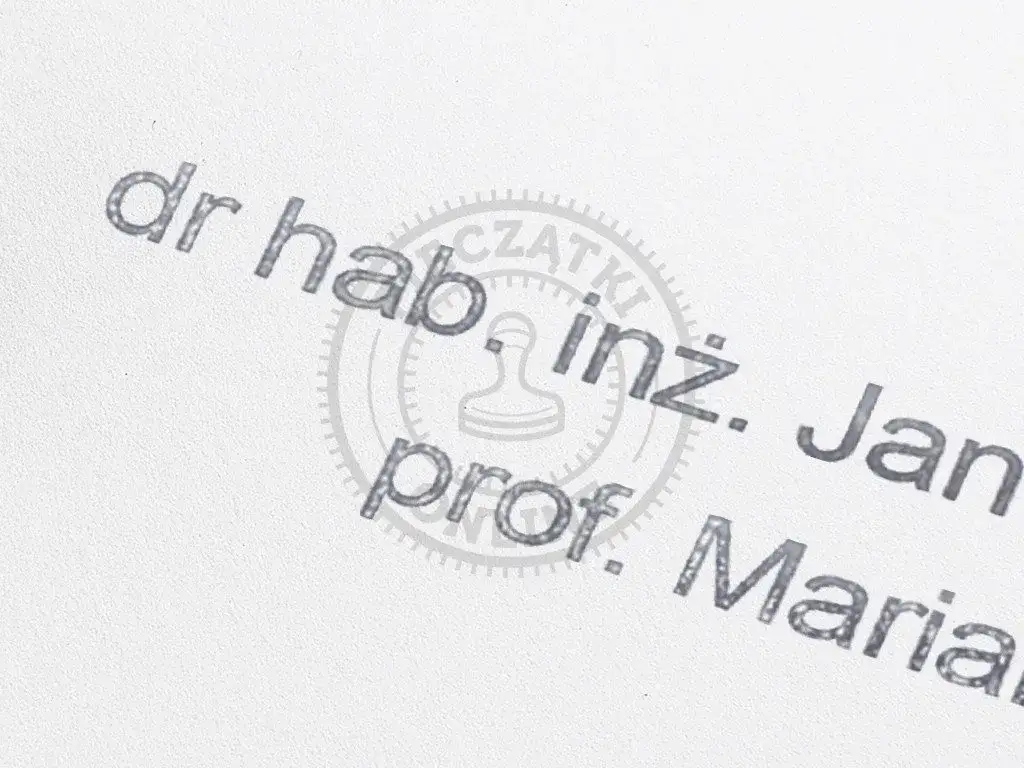 Zdjęcie Co to jest tytuł zawodowy? Kluczowe informacje i znaczenie dla kariery