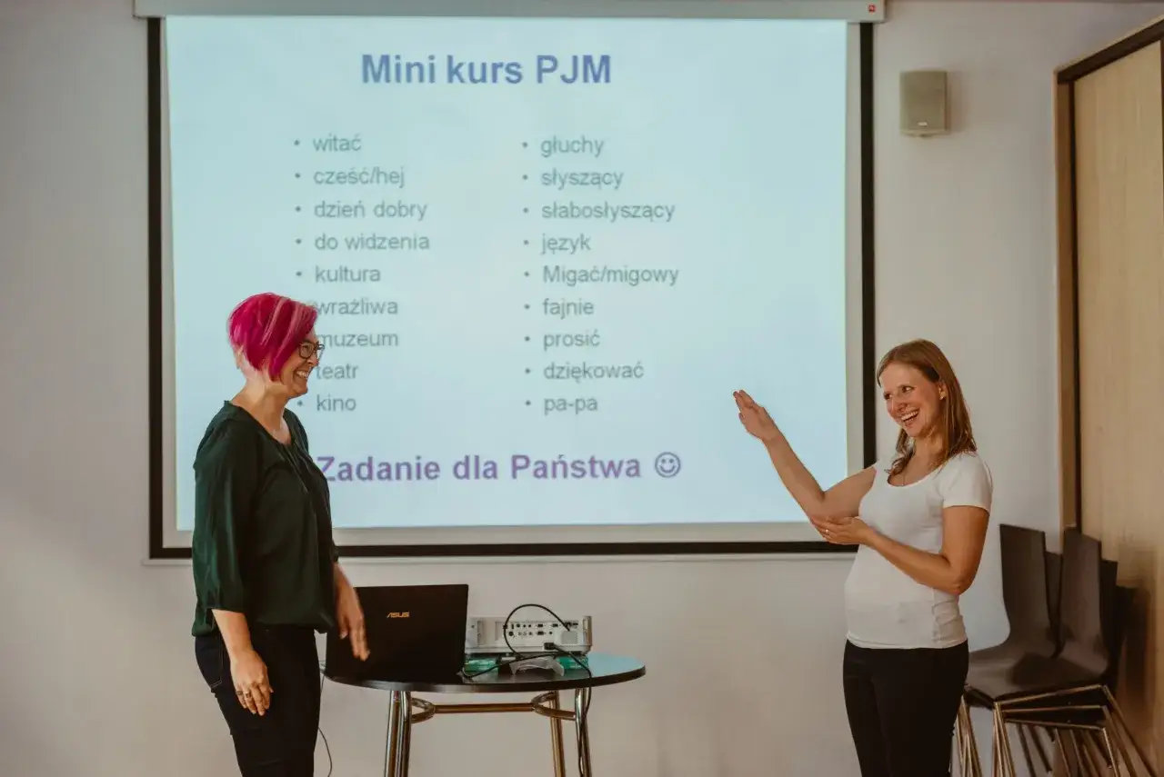 Zdjęcie Mity o głuchych: obalamy najpopularniejsze przekonania i stereotypy