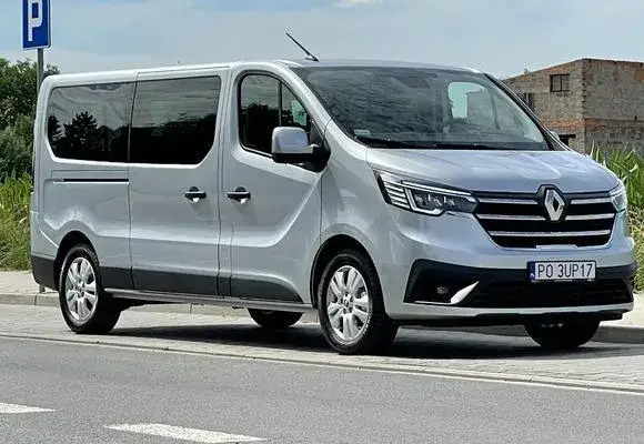 Zdjęcie Jakie prawo jazdy potrzebne do busa na 9 osób? Sprawdź wymagania