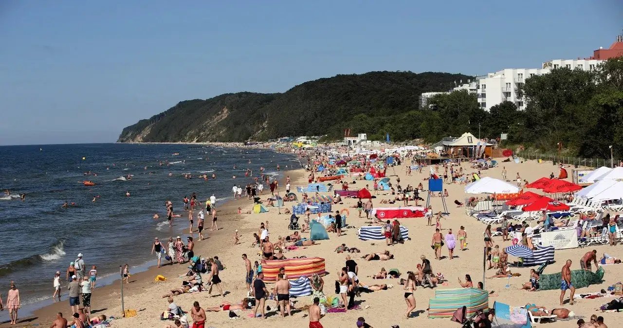 Zdjęcie Ile kosztuje doba nad morzem? Poznaj ceny i oszczędzaj na wakacjach