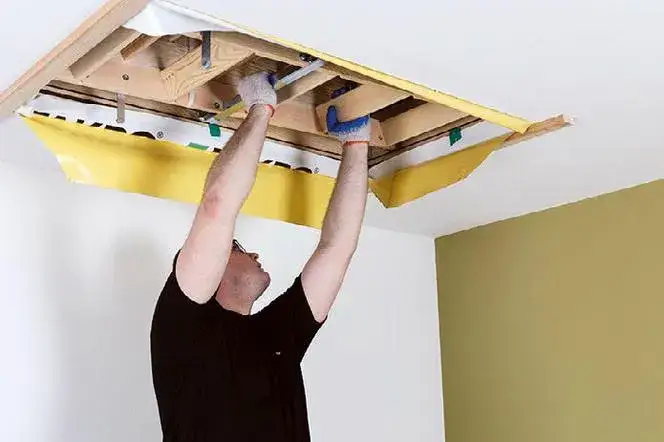 Zdjęcie Jak ocieplić schody betonowe na strych, aby uniknąć strat ciepła?