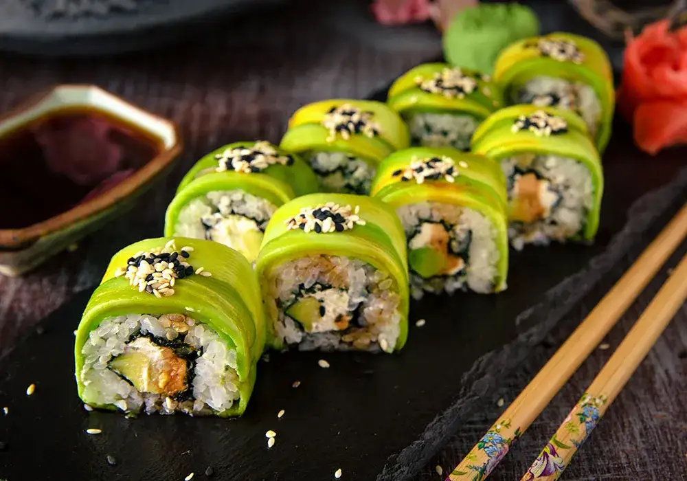 Zdjęcie Jak zrobić sushi wegetariańskie: proste przepisy, które zachwycą