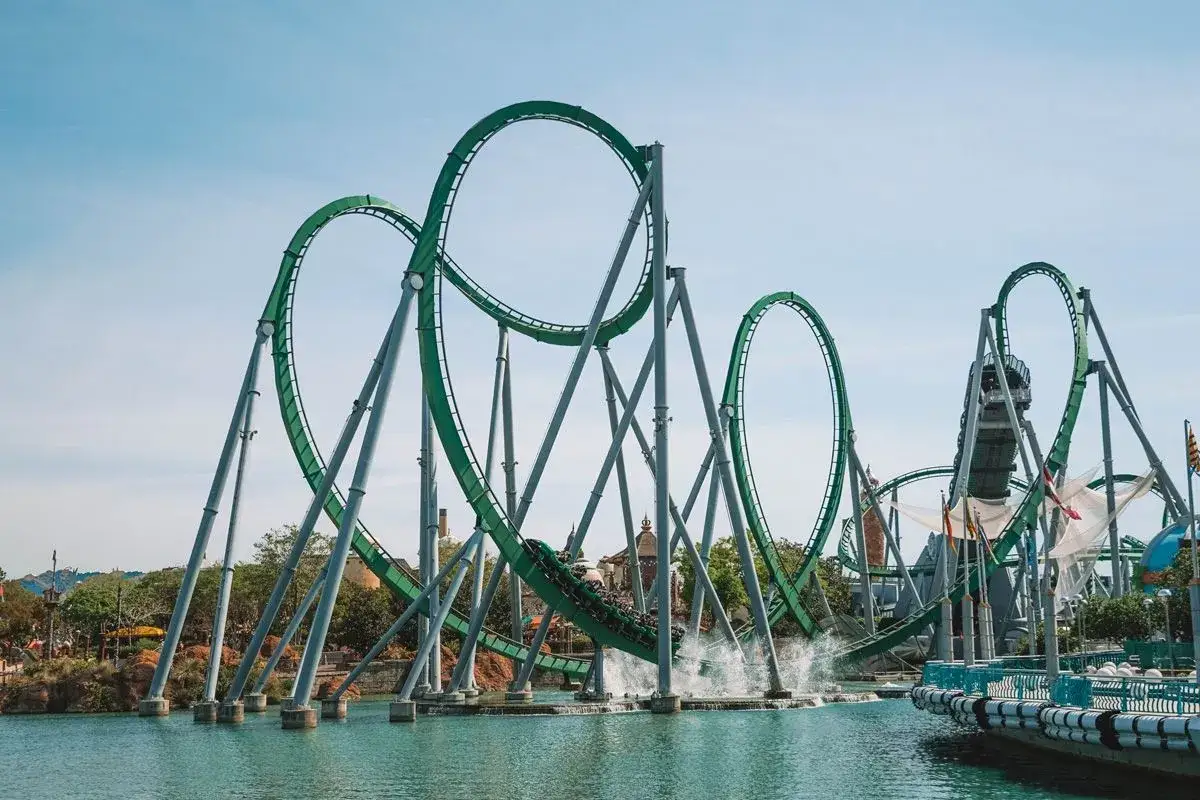 Zdjęcie Parques de atracciones cerca de m&iacute;: Diversi&oacute;n y sorpresas para todos