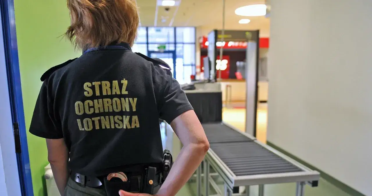 Zdjęcie Co sprawdzają na lotnisku? Oto, czego możesz się spodziewać podczas kontroli