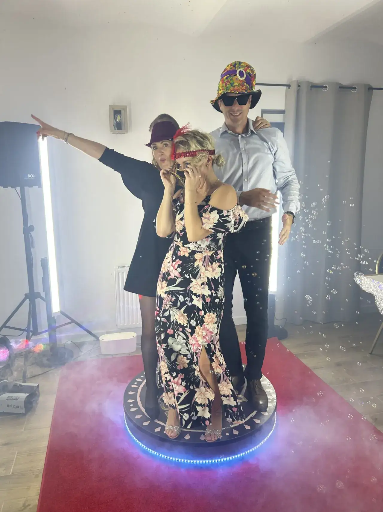 Zdjęcie Ile kosztuje fotobudka 360 na wesele? Sprawdź ceny i oferty