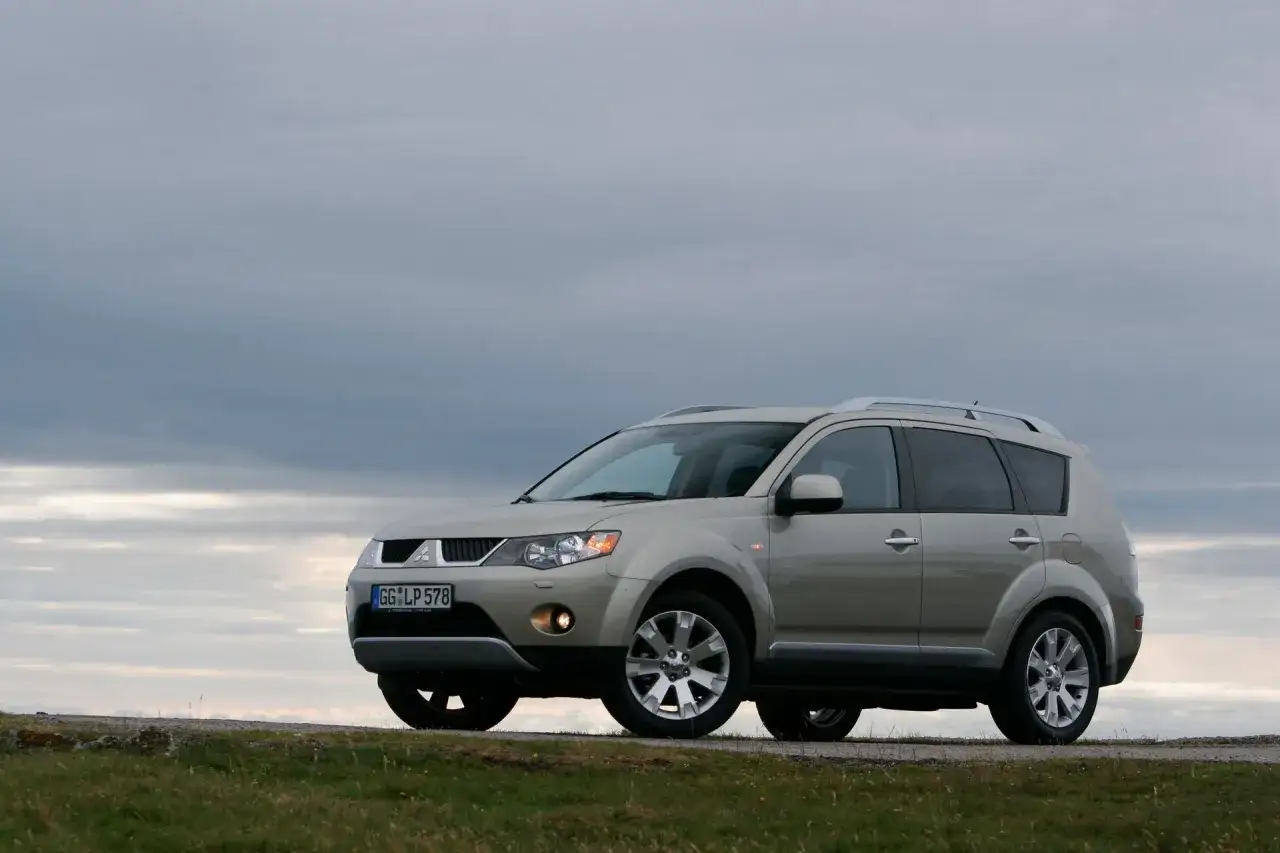 Zdjęcie Mitsubishi Outlander: jakie silniki oferują najlepszą wydajność?