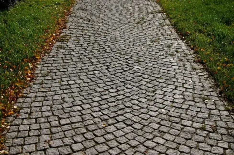 Zdjęcie Jaki żwir pod kostkę? Wybierz najlepszy rodzaj i granulację