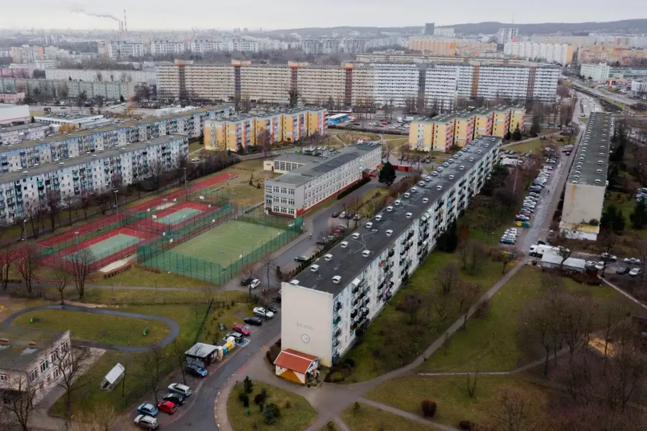 Zdjęcie Czy kupno mieszkania od dewelopera trzeba zgłosić do urzędu skarbowego? Sprawdź, co musisz wiedzieć