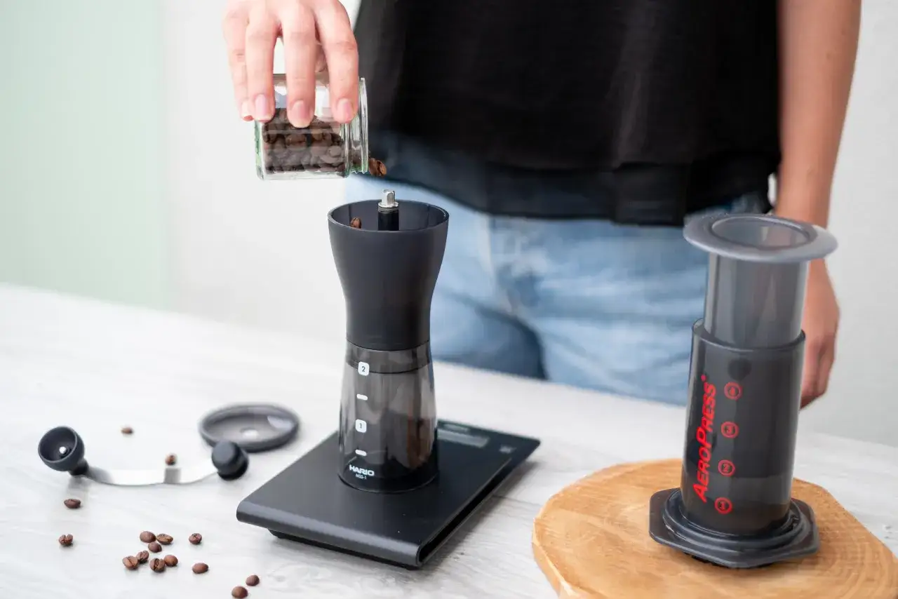 Zdjęcie Jaka kawa do AeroPress? Odkryj najlepsze smaki i porady parzenia