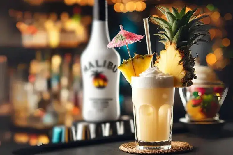 Zdjęcie Prosty drink z malibu - łatwe przepisy na pyszne koktajle w domu