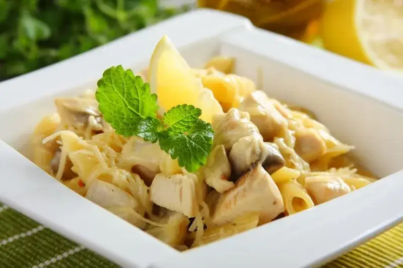 Zdjęcie Penne z kurczakiem i pieczarkami - łatwy przepis na pyszne danie