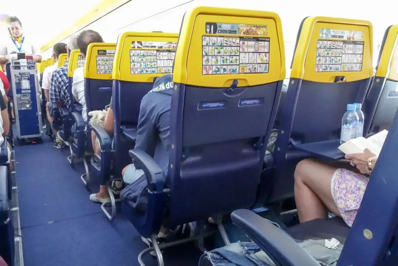 Zdjęcie Ile jest miejsc w samolocie Ryanair? Zaskakujące fakty o pojemności