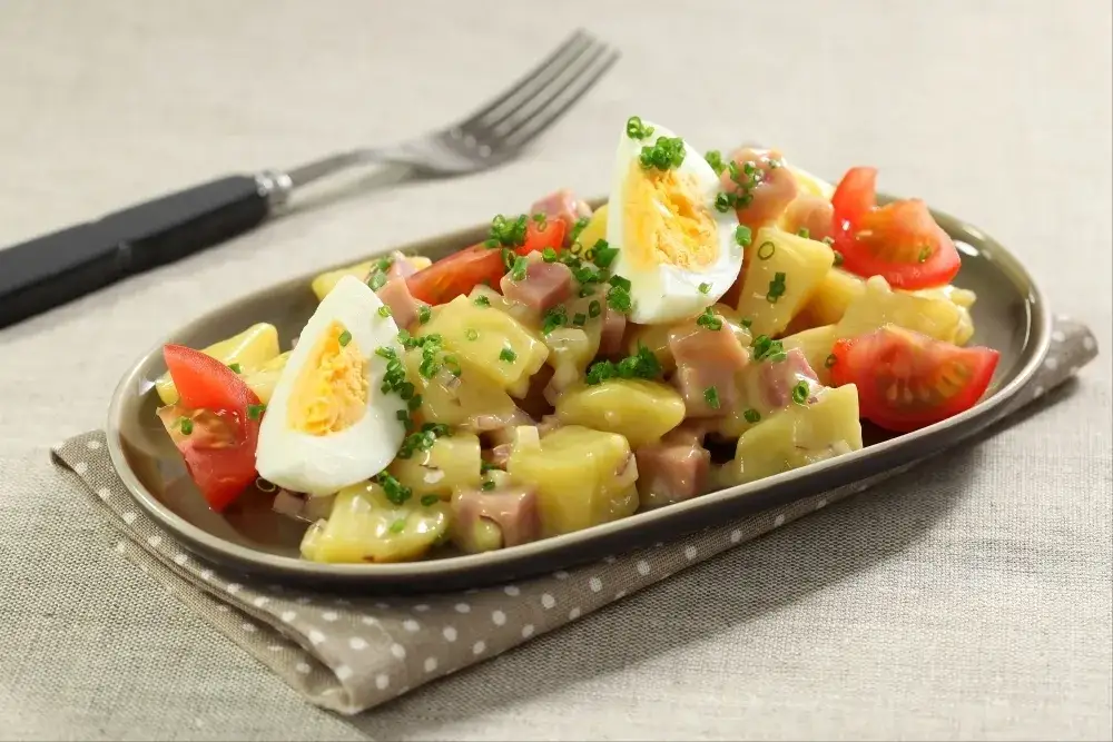 Zdjęcie Ingrédients essentiels pour une salade piémontaise savoureuse et équilibrée
