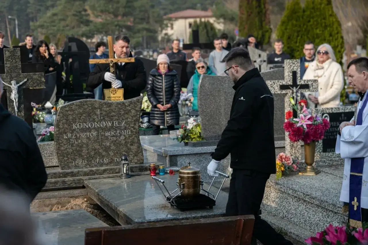 Zdjęcie Jak sprawdzić datę pogrzebu w Białymstoku - ważne informacje i porady