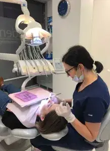 Zdjęcie Czy znieczulenie u dentysty w ciąży jest bezpieczne? Ryzyka i zalecenia
