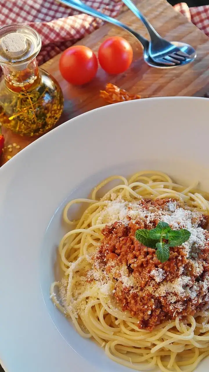 Zdjęcie Ile kalorii ma spaghetti z mięsem mielonym? Zaskakujące wartości!