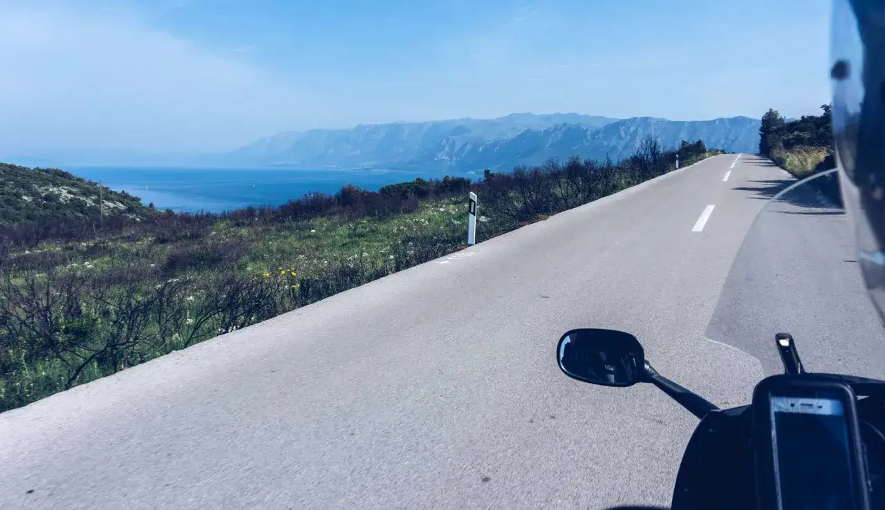 Zdjęcie Najpiękniejsze trasy motocyklowe w Chorwacji - unikaj niebezpieczeństw