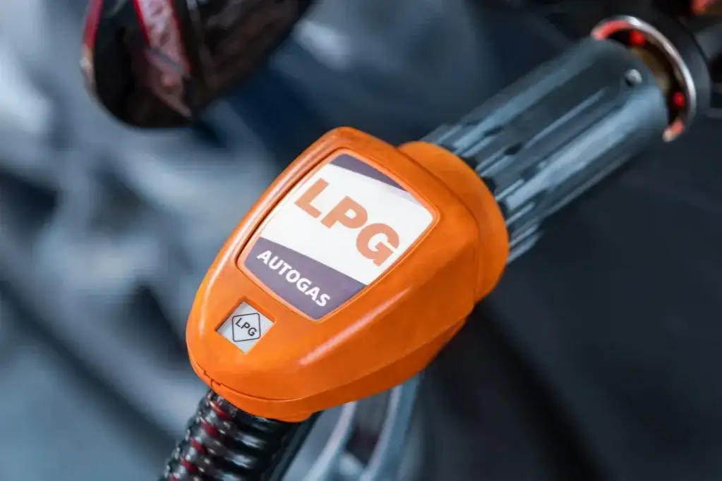 Zdjęcie Jak tankować LPG: proste kroki i ważne zasady bezpieczeństwa