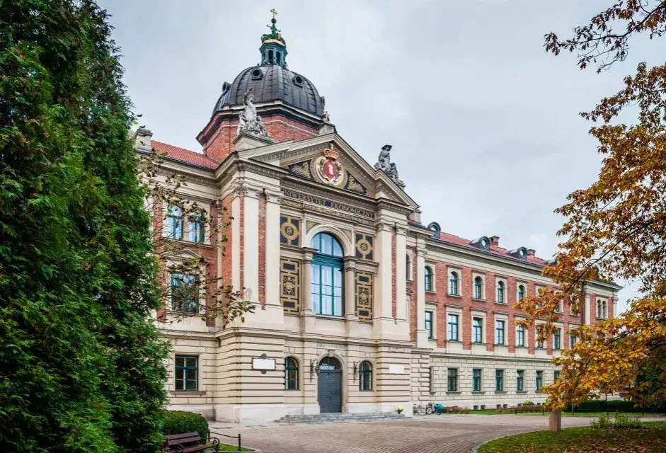 Zdjęcie Uniwersytet Ekonomiczny w Jeleniej Górze - oferta studiów i programów