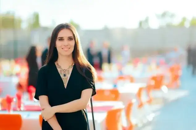 Zdjęcie Kim jest hostessa: Profesja, obowiązki i wymagania w branży