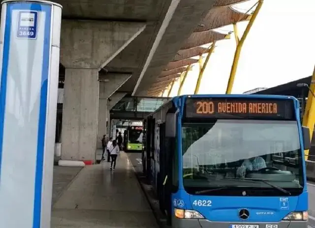 Zdjęcie Jak dojechać z lotniska Madryt do centrum - najtańsze opcje transportu