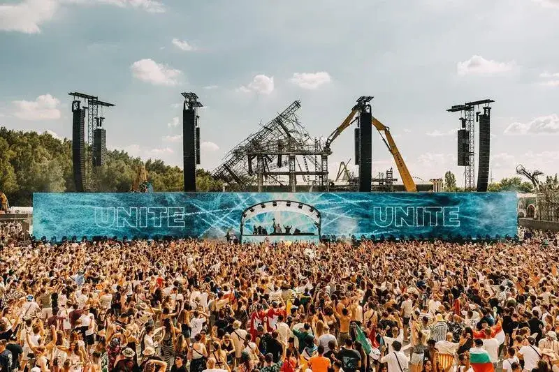 Zdjęcie Zarobki DJ-ów na Tomorrowland: Ile zarabiają gwiazdy?