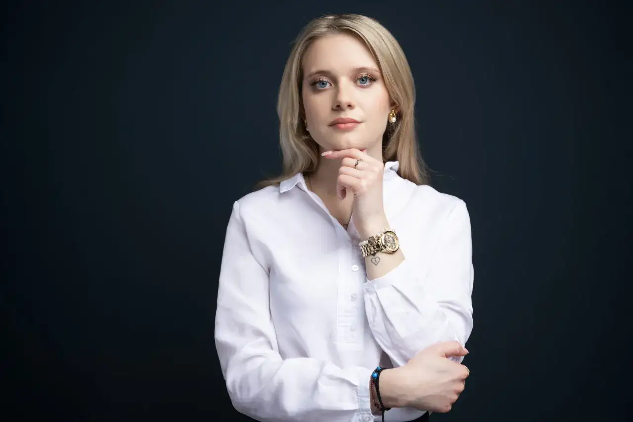 Zdjęcie Portret u fotografa: Ile kosztuje? Ceny, pakiety, uniknij ukrytych kosztów.