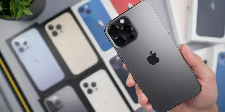 Zdjęcie IPhone 14 czy 13 - kluczowe różnice, które mogą Cię zaskoczyć