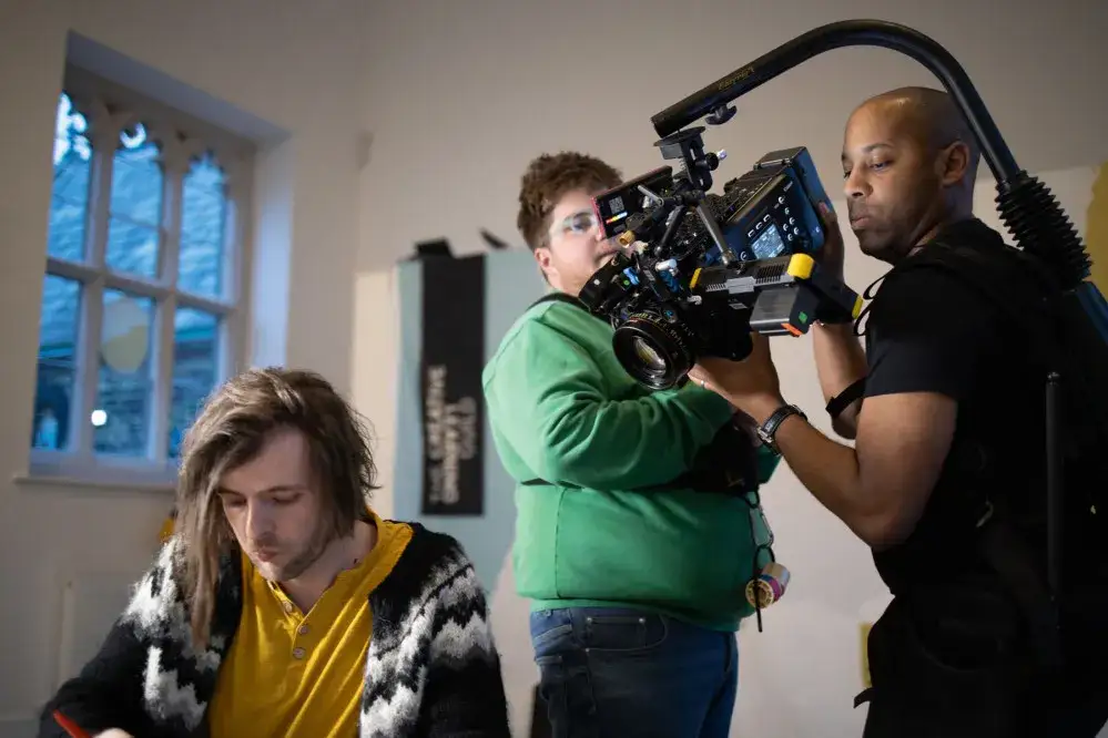 Zdjęcie Znaczenie słowa operator filmowy - kluczowa rola w filmie i sztuce